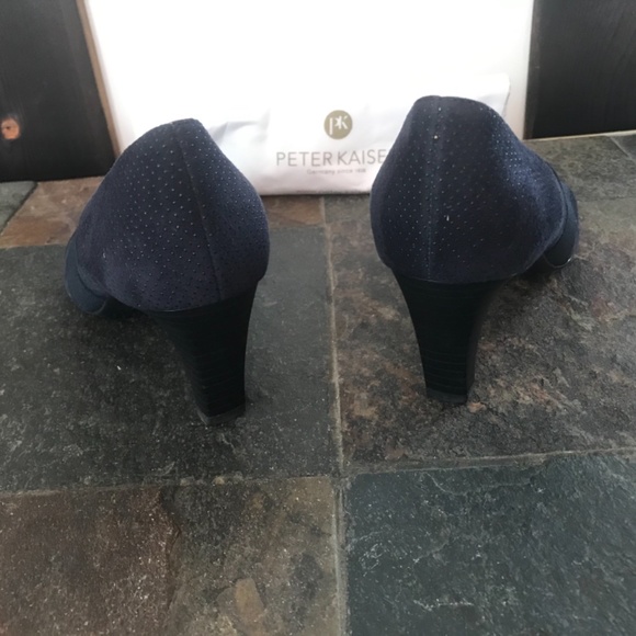 Peter Kaiser Navy Suede Pumps - Picture 5 of 5